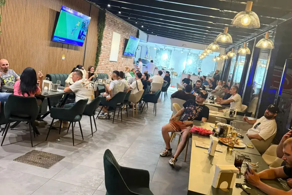 Interiorul Story Pizza Rahova, bistro de cartier în Sector 5