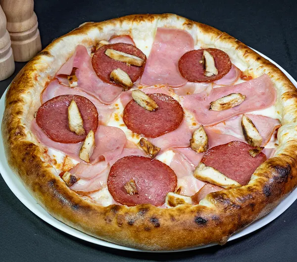 Pizza Quattro Carne — livrare Pizza Story Pizza Rahova